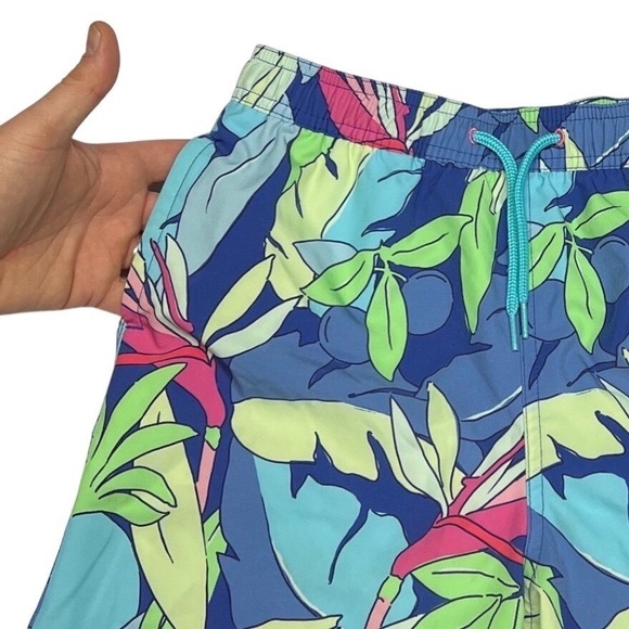 Vineyard Vines Boys Chappy Swim Trunks Tropical Print Large 7" EUC - Picture 3 of 10
